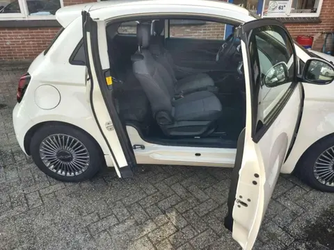 Used FIAT 500 Electric 2021 Ad 