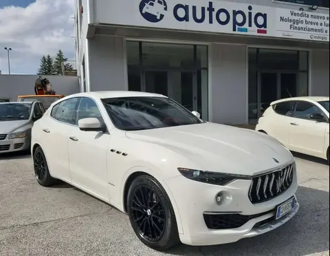 Annonce MASERATI LEVANTE Diesel 2020 d'occasion 