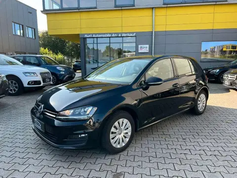 Used VOLKSWAGEN GOLF Petrol 2015 Ad 