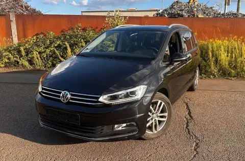 Used VOLKSWAGEN TOURAN Petrol 2017 Ad 