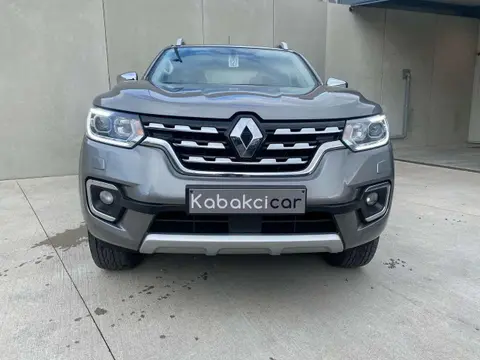 Used RENAULT ALASKAN Diesel 2018 Ad 