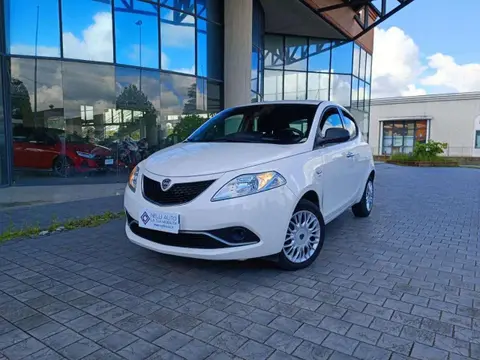 Annonce LANCIA YPSILON Essence 2016 d'occasion 