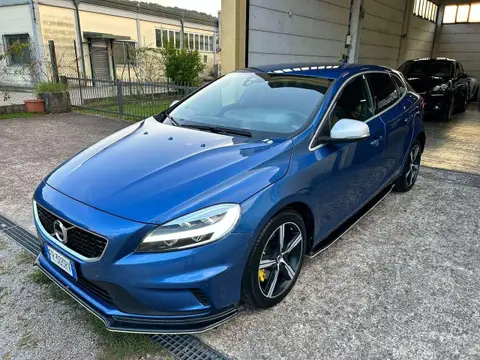 Annonce VOLVO V40 Essence 2018 d'occasion 