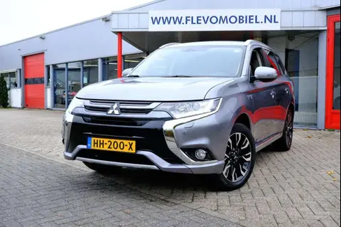 Used MITSUBISHI OUTLANDER Hybrid 2015 Ad 