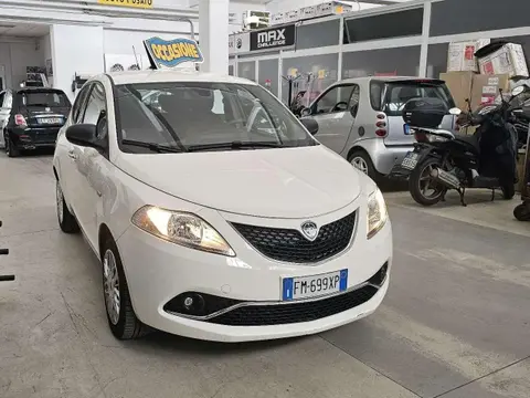 Annonce LANCIA YPSILON Essence 2017 d'occasion 