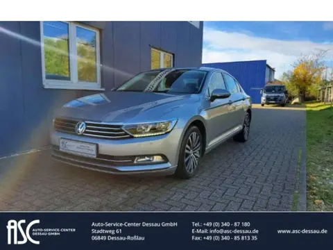 Used VOLKSWAGEN PASSAT Petrol 2015 Ad 