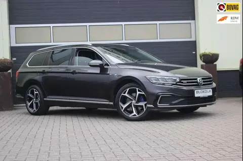 Used VOLKSWAGEN PASSAT Hybrid 2020 Ad 