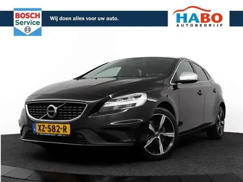 Annonce VOLVO V40 Essence 2019 d'occasion 