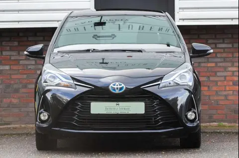 Used TOYOTA YARIS Hybrid 2019 Ad 