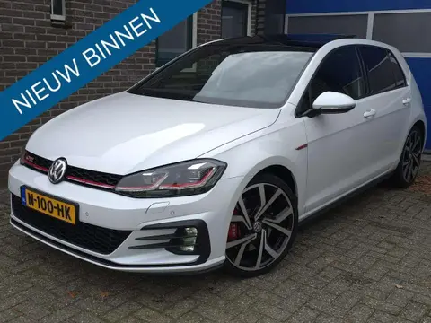 Used VOLKSWAGEN GOLF Petrol 2018 Ad 