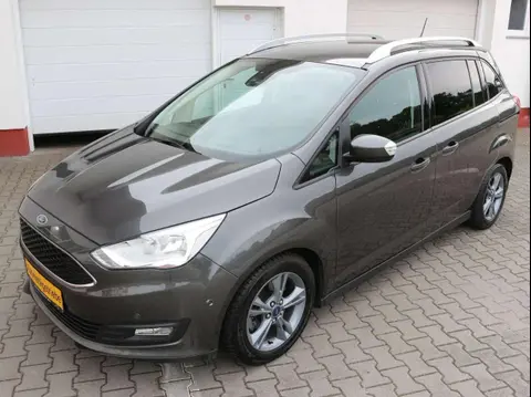 Used FORD GRAND C-MAX Petrol 2019 Ad 