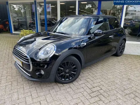 Used MINI COOPER Petrol 2017 Ad 