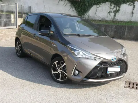 Used TOYOTA YARIS Hybrid 2020 Ad 