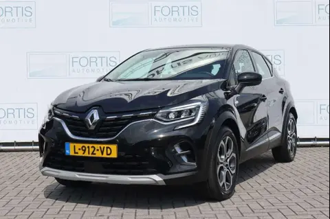 Used RENAULT CAPTUR Hybrid 2021 Ad 