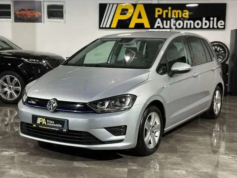 Used VOLKSWAGEN GOLF Petrol 2015 Ad 