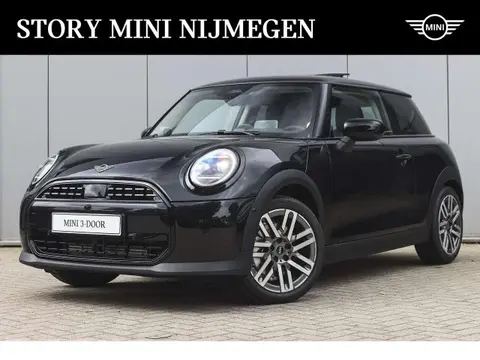 Used MINI COOPER Petrol 2024 Ad 