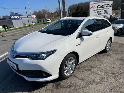 Used TOYOTA AURIS Hybrid 2015 Ad Belgium