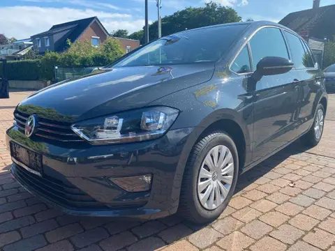 Used VOLKSWAGEN GOLF Petrol 2017 Ad 