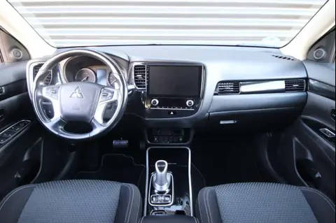 Used MITSUBISHI OUTLANDER Hybrid 2021 Ad 