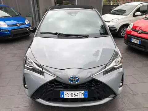 Used TOYOTA YARIS Hybrid 2018 Ad 