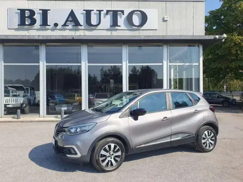 Used RENAULT CAPTUR Diesel 2019 Ad 