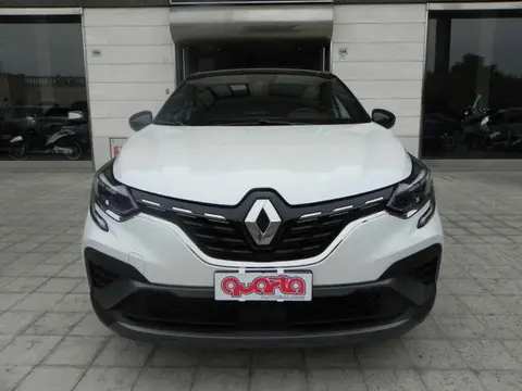 Used RENAULT CAPTUR Hybrid 2022 Ad 