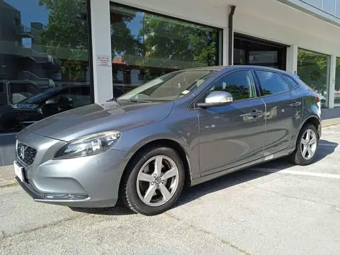 Used VOLVO V40 Diesel 2016 Ad 