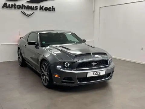 Used FORD MUSTANG Petrol 2014 Ad 