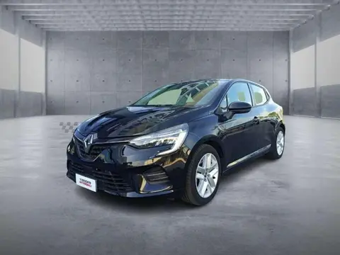 Used RENAULT CLIO Hybrid 2021 Ad 