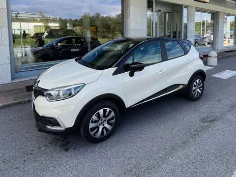 Used RENAULT CAPTUR Diesel 2018 Ad 