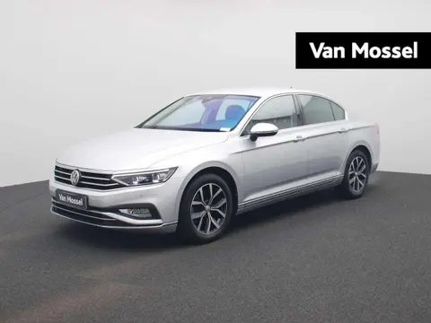 Used VOLKSWAGEN PASSAT Petrol 2019 Ad 