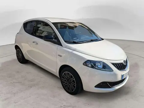 Used LANCIA YPSILON Hybrid 2022 Ad 