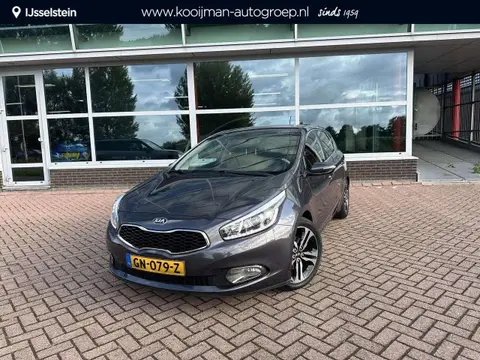 Used KIA CEED Petrol 2015 Ad 