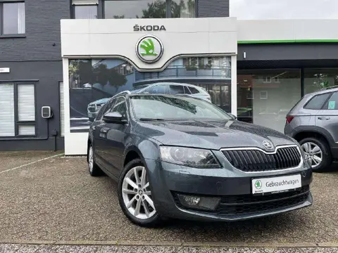 Used SKODA OCTAVIA Petrol 2016 Ad 