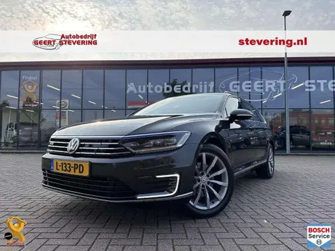 Used VOLKSWAGEN PASSAT Hybrid 2018 Ad 