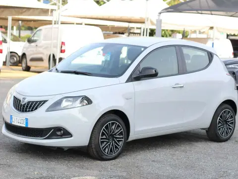 Used LANCIA YPSILON Hybrid 2022 Ad 