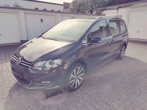 Used VOLKSWAGEN SHARAN Petrol 2022 Ad 