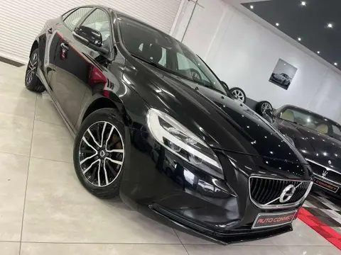 Annonce VOLVO V40 Essence 2019 d'occasion 