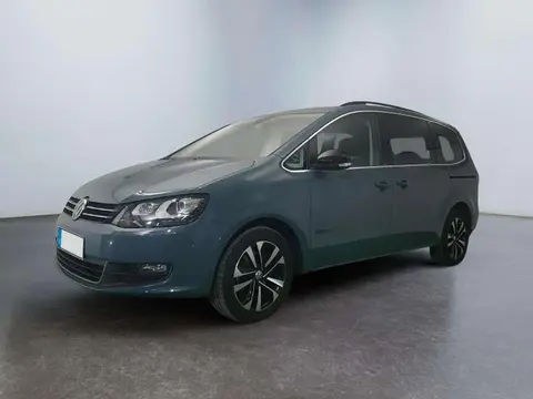 Used VOLKSWAGEN SHARAN Petrol 2020 Ad Germany