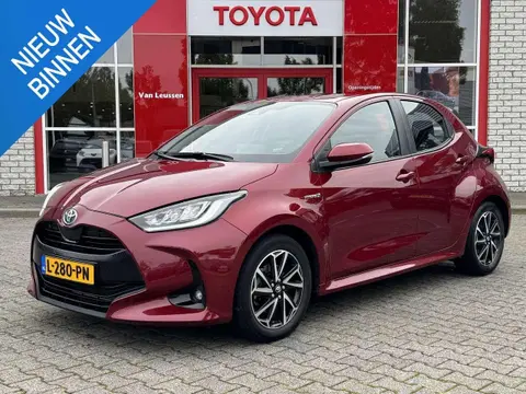 Used TOYOTA YARIS Hybrid 2021 Ad 