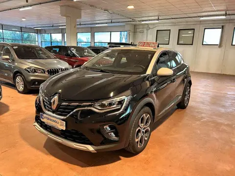 Used RENAULT CAPTUR Hybrid 2022 Ad 