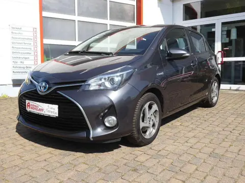 Used TOYOTA YARIS Hybrid 2017 Ad Germany