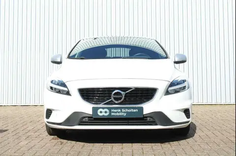 Annonce VOLVO V40 Essence 2019 d'occasion 