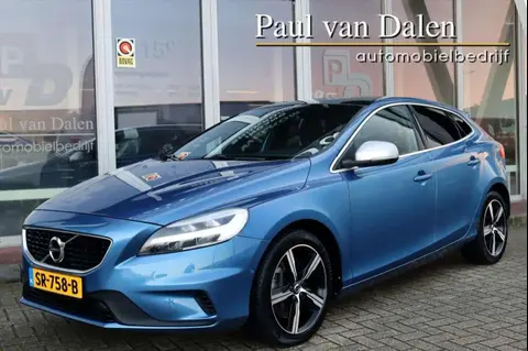 Annonce VOLVO V40 Essence 2018 d'occasion 