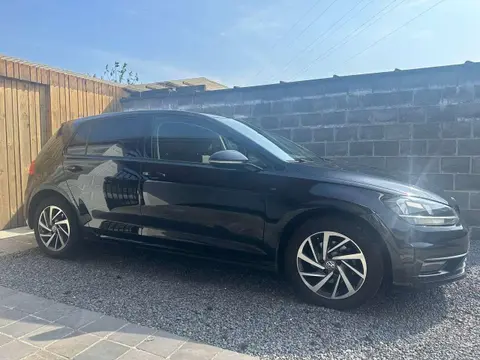 Used VOLKSWAGEN GOLF Petrol 2018 Ad 