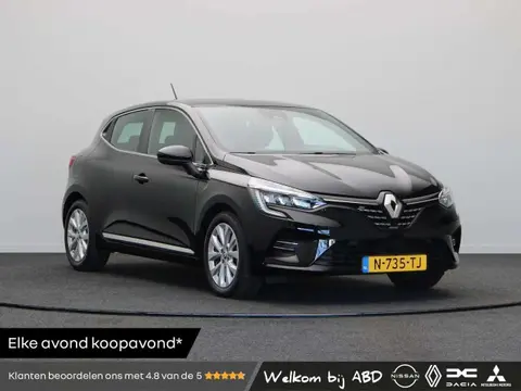 Used RENAULT CLIO Hybrid 2021 Ad 