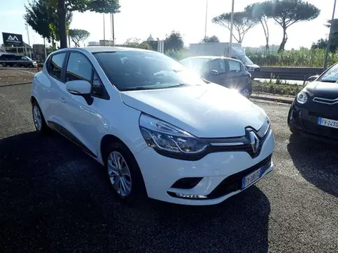 Used RENAULT CLIO LPG 2019 Ad 