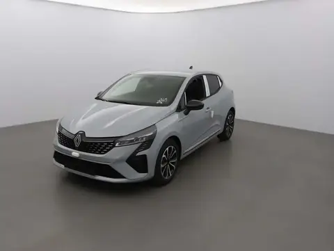 New RENAULT CLIO Petrol 2024 ad 