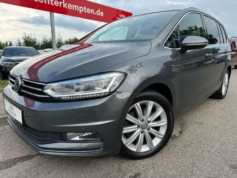 Used VOLKSWAGEN TOURAN Petrol 2017 Ad 