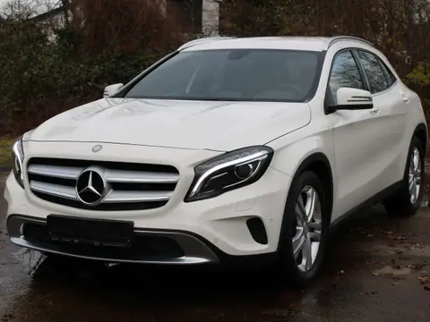 Used MERCEDES-BENZ CLASSE GLA Petrol 2015 Ad 